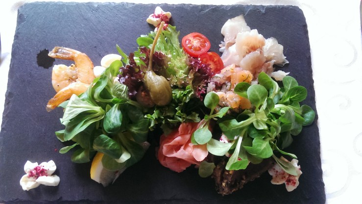 Ассорти из рыбы. Sea food platter.