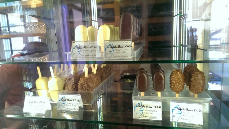 I wait and I hope for this selection again :)