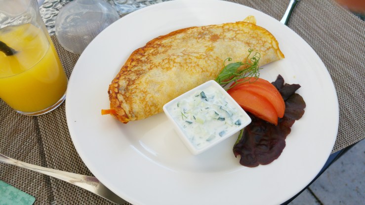 Блинчик с курицей. Pancake with chicken.