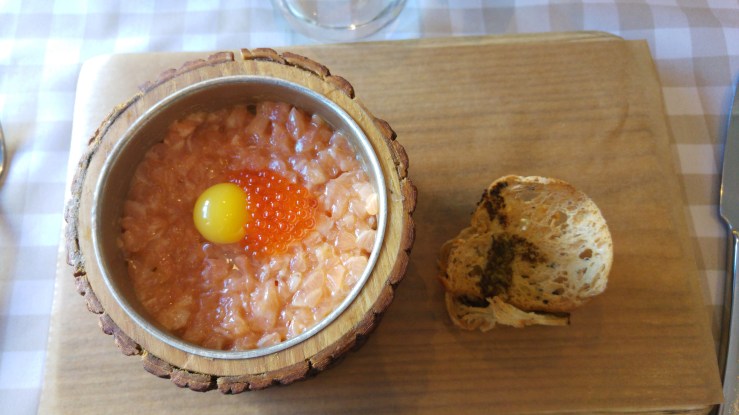 Тартар из лосося. Salmon tartare.